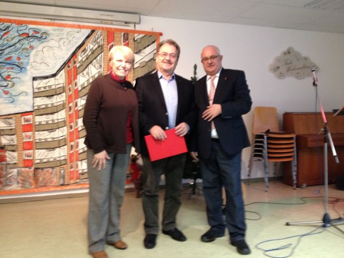 img-124299-Ehrung Karl-Heinz Ambrosch.jpg